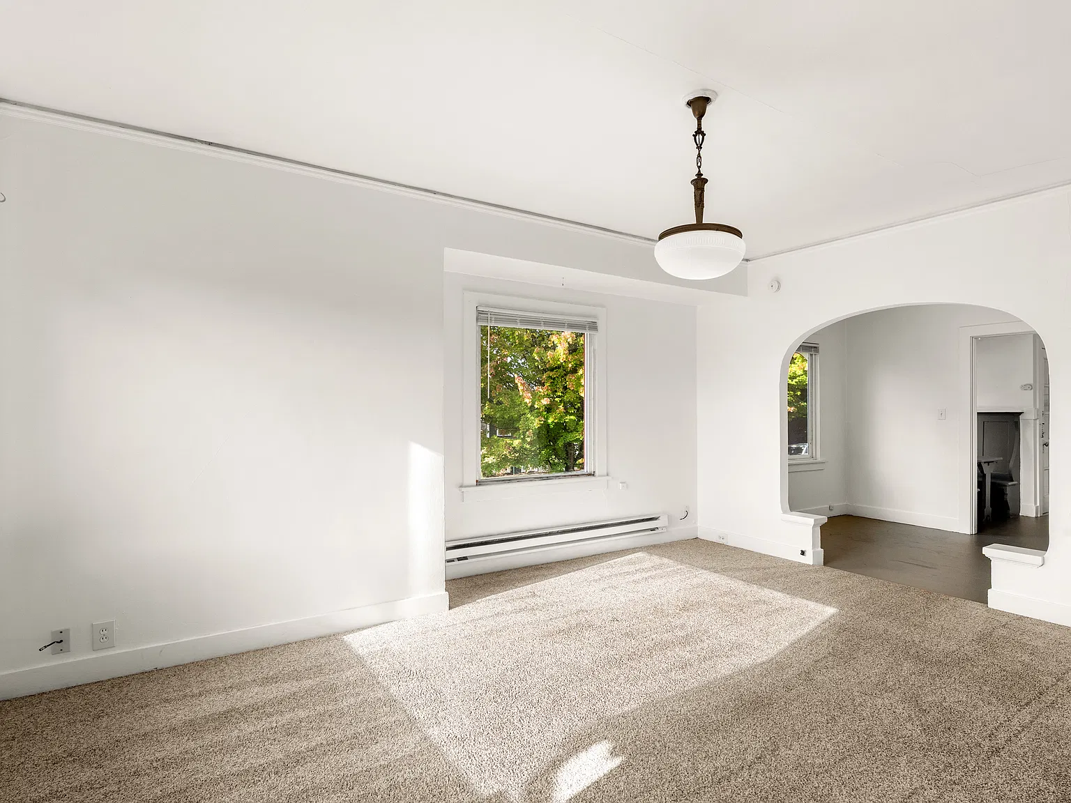 1 bed, 700 sqft, $1,050 — Photo 4