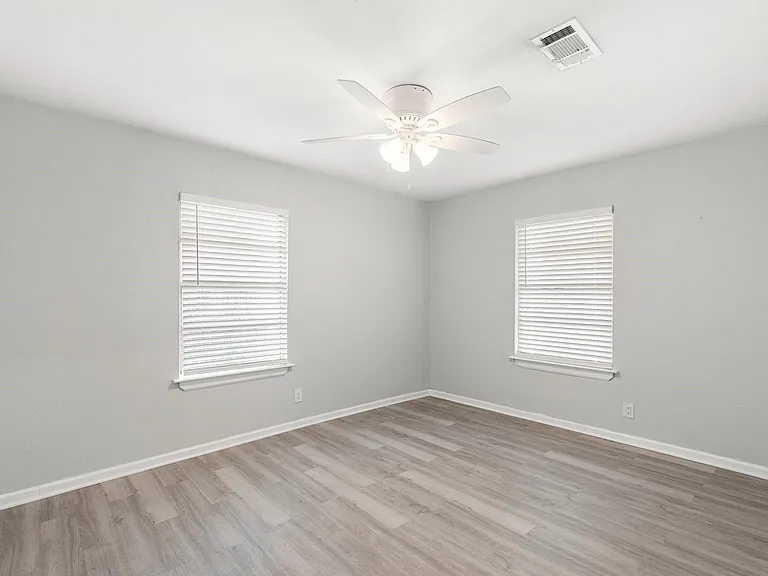 7938 Snowden St — Photo 28