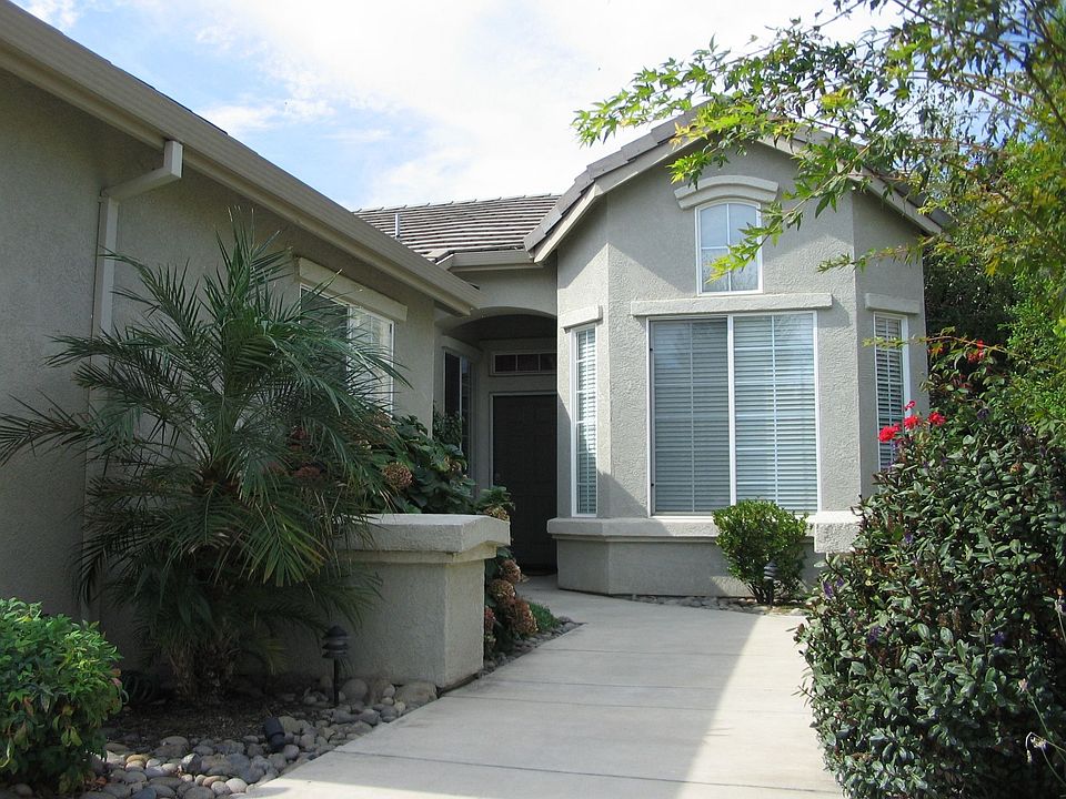 2nd image of 85 Reynolds Way