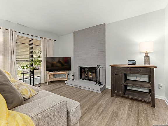 2nd image of 11843 Braesview #304