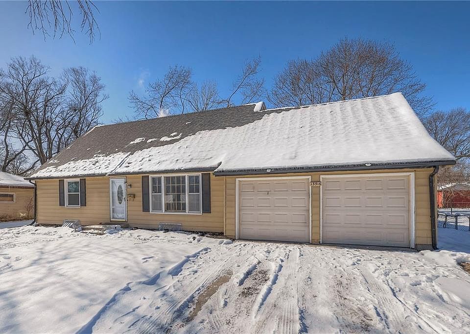 1st image of 13516 Applewood Dr