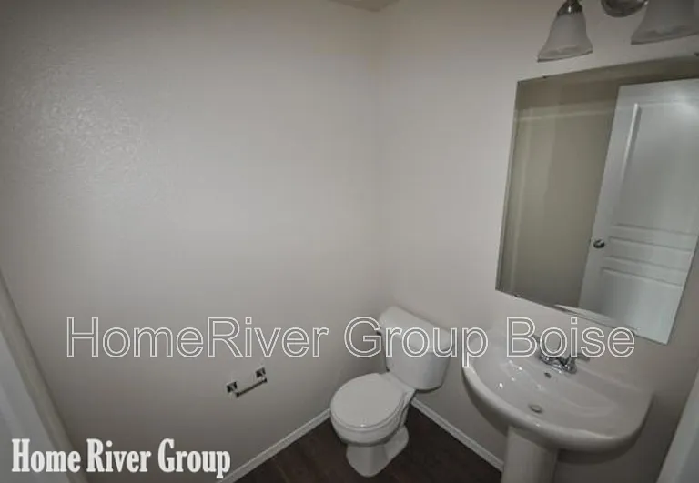 4265 S Overhill Way — Photo 15