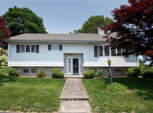 74 Kenyon Rd, Tiverton, RI 02878