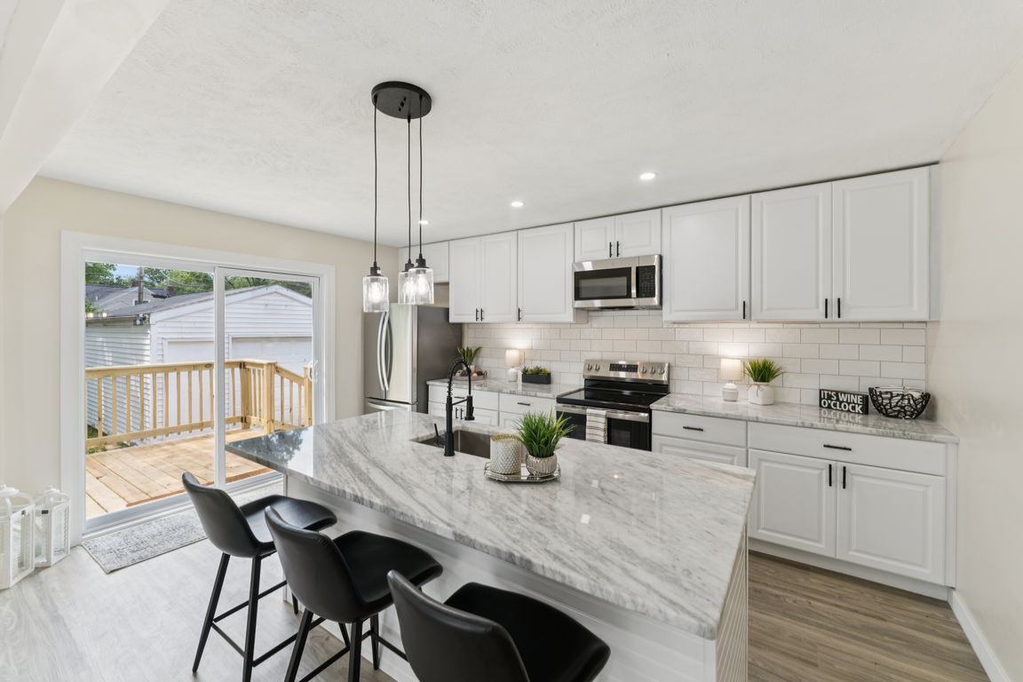 Mull Ave-S2907-016.jpg