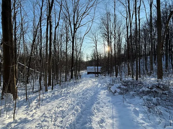 Winterberry Ln, Chardon, OH 44024