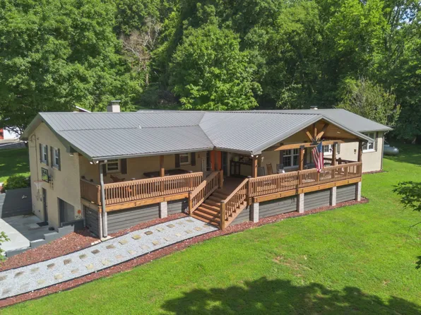 4118 Leipers Creek Rd, Williamsport, TN 38487