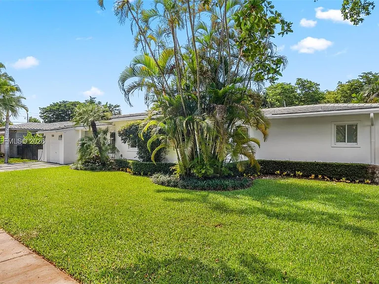 1531 Consolata Ave — Photo 41