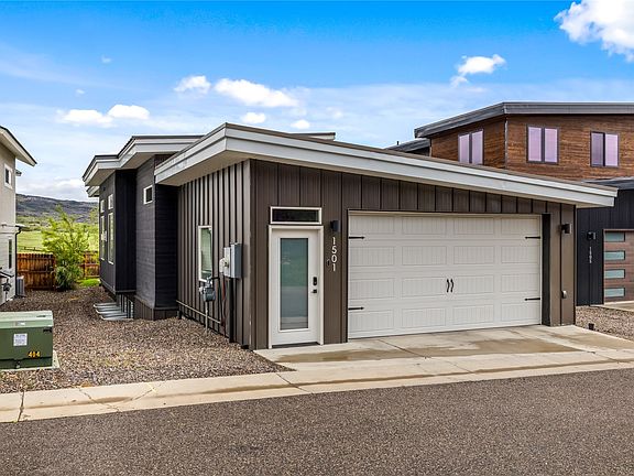 2nd image of 1501 Sunset Way