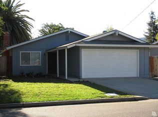 230 S Padre Juan Ave, Ojai, CA 93023