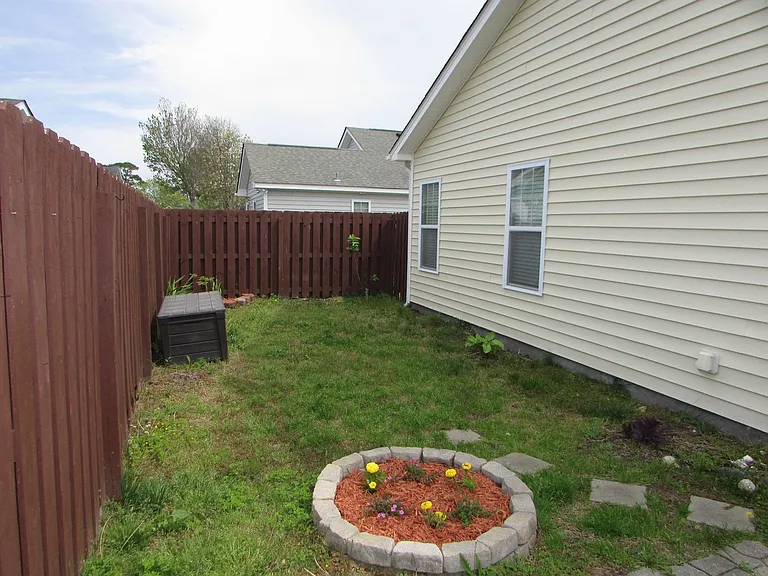 4409 Southern Pine Dr SE — Photo 32