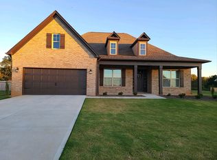 115 Braemar Knoll Dr, Greer, SC 29651