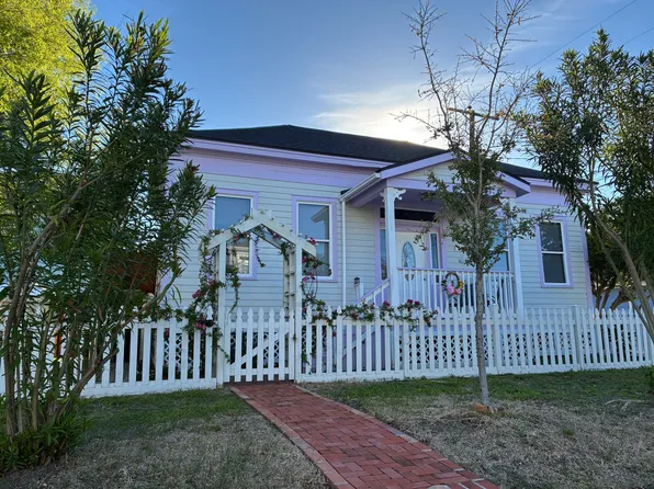 412 12th St, Galveston, TX 77550