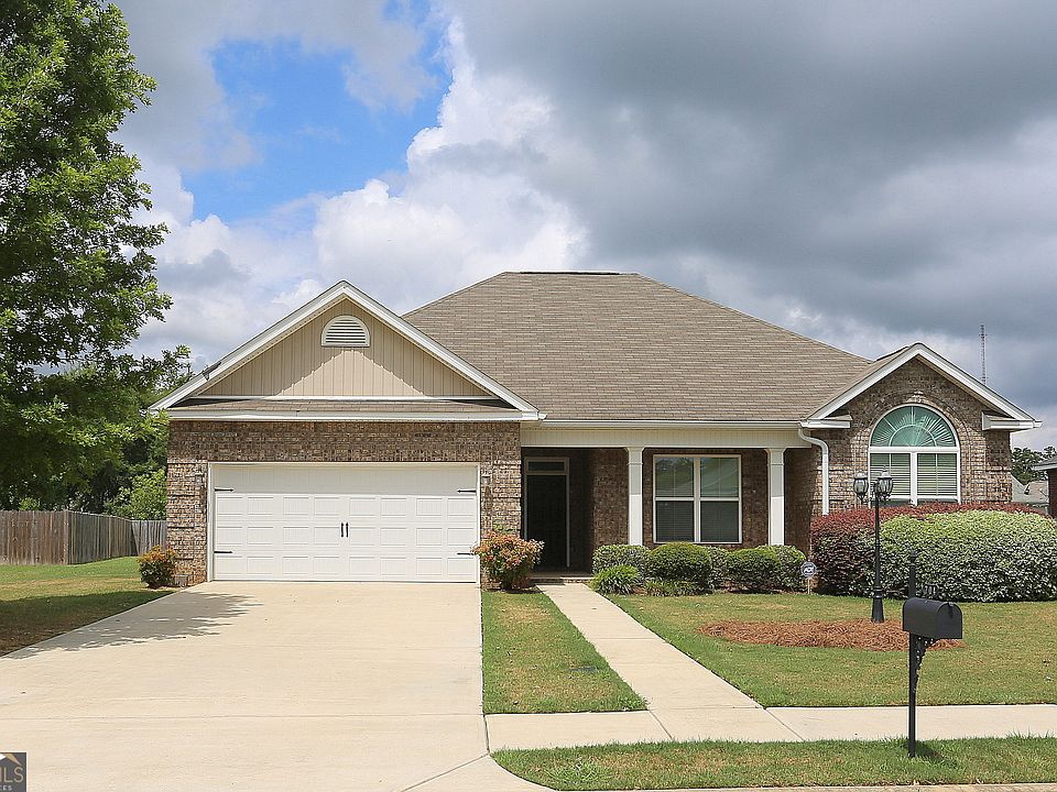 1st image of 204 Saint Augustine Dr