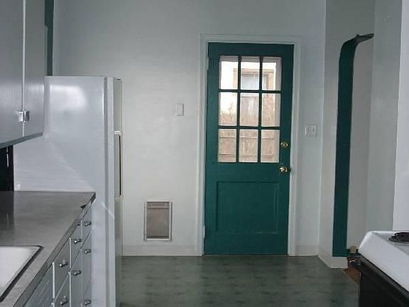 3rd image of 607 S Hawthorne Ave