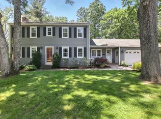 230 Meadowlark Dr, Longmeadow, MA 01106