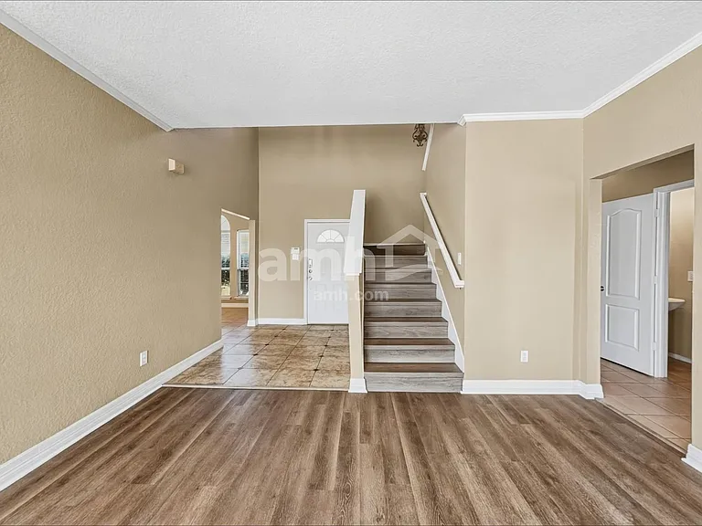 7504 Wood Slope Dr — Photo 7
