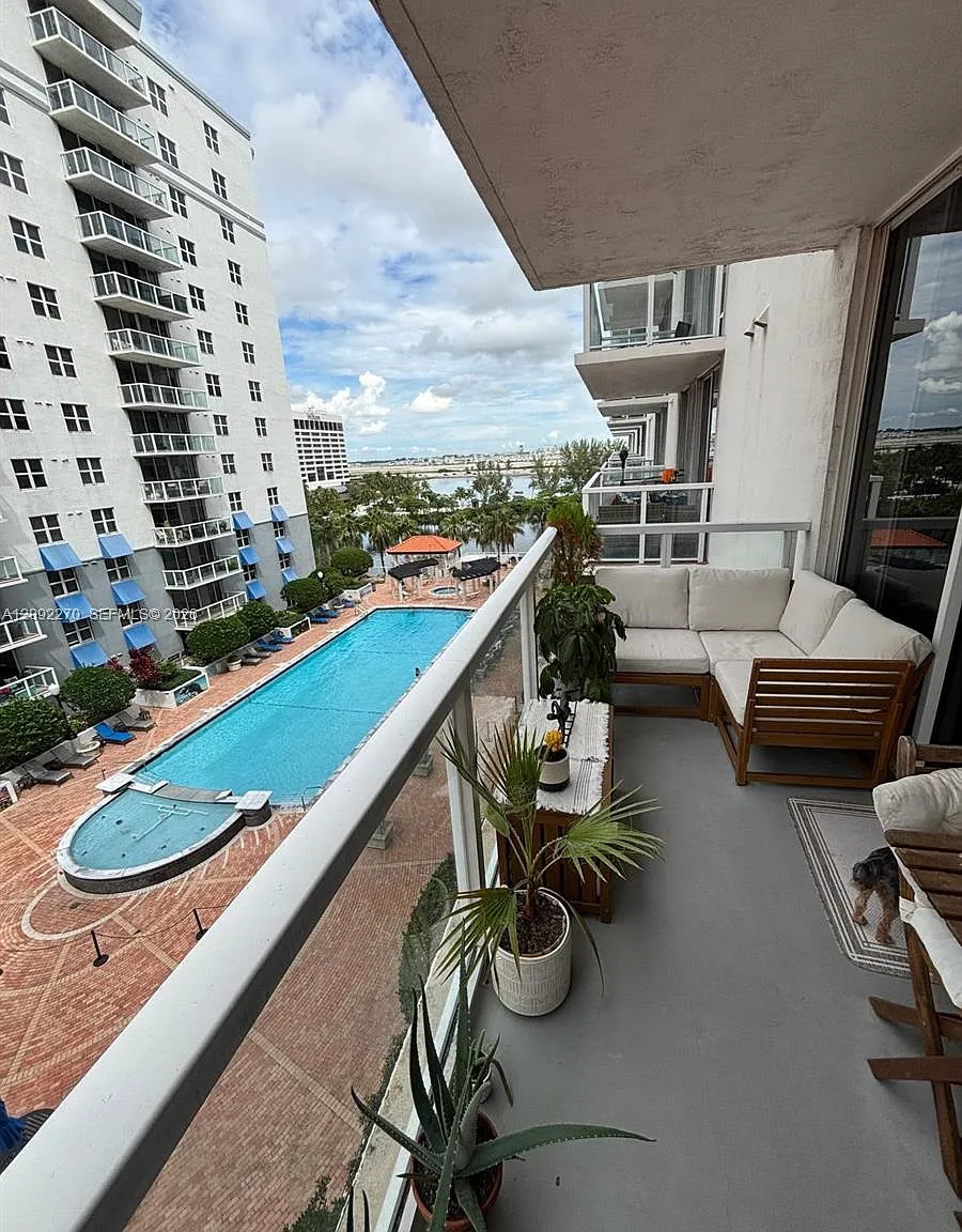 Blue Lagoon Condo — Photo 1