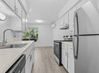 Carriage Park Apartments - Dearborn Heights, MI, Dearborn Heights, MI 48127