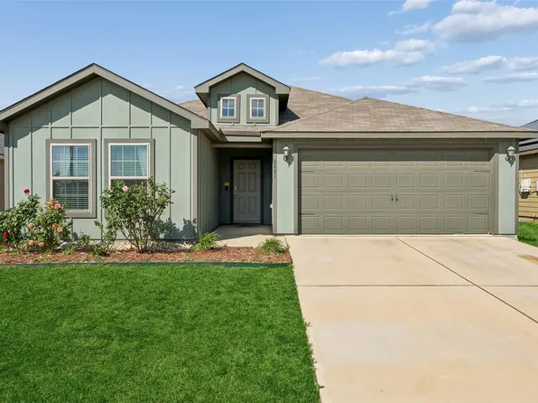 8401 Steel Dust Dr, Fort Worth, TX 76179