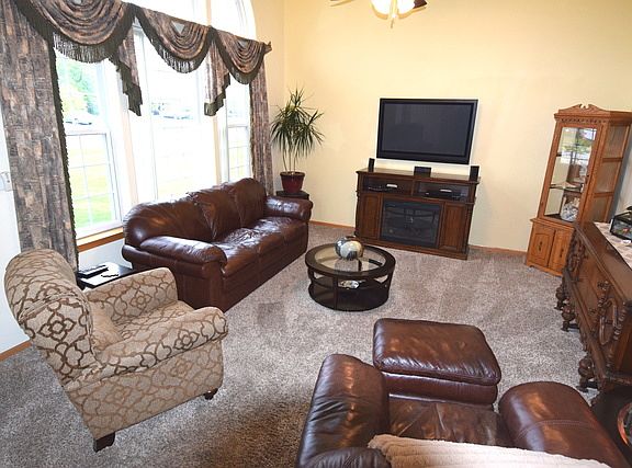 5th image of 1003 Mazalin Dr