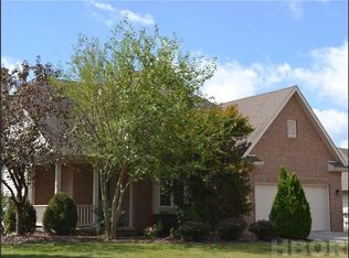 15929 Forest Ln, Findlay, OH 45840