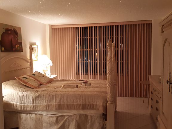 4th image of 230 174th St APT 405