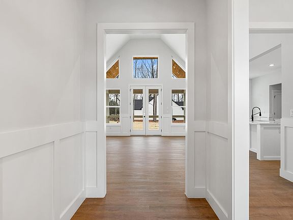 4th image of 2730 N 29th Hwy