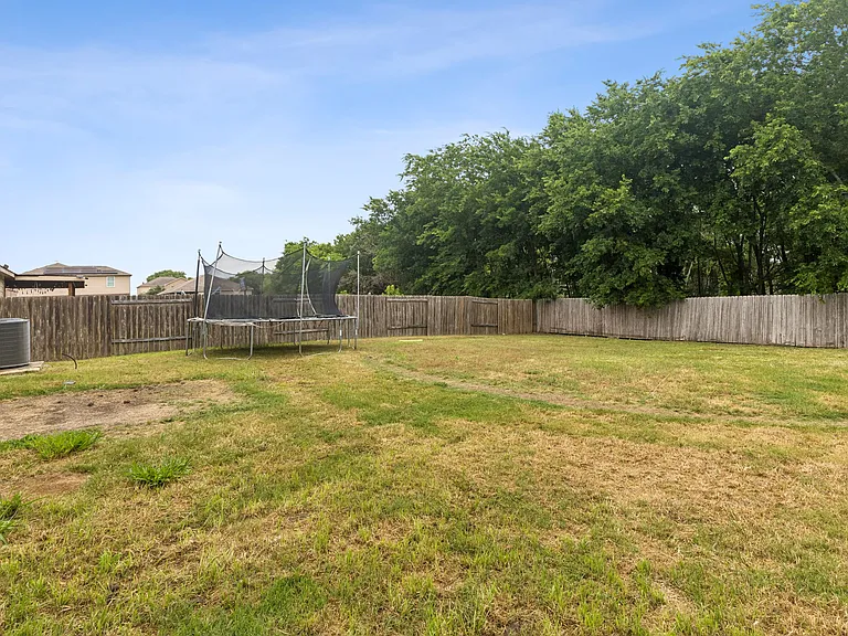 341 Magnolia Dr — Photo 24