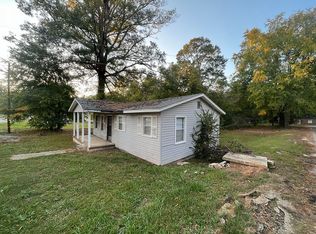 300 Bond St, Clinton, SC 29325