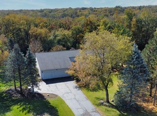3305 Opengate Rd, Crystal Lake, IL 60012