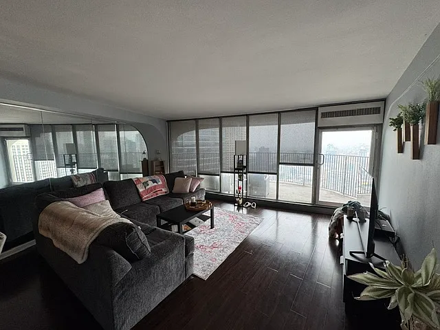 300 N State St #4828 — Photo 11