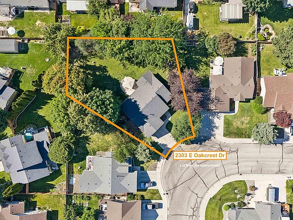 4th image of 2303 E Oakcrest Dr