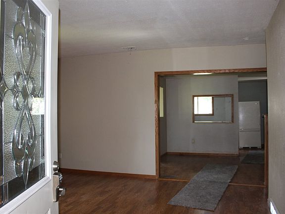 2nd image of 202 N Stuyvesant St