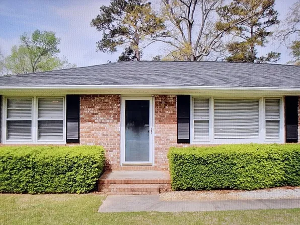 109 Manning Rd, Greenwood, SC 29649