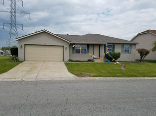 529 Sunshine Dr, Valparaiso, IN 46385