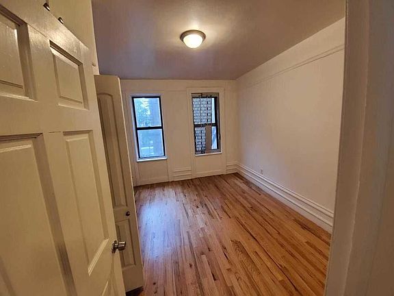 5th image of 2512 University Ave APT 1C