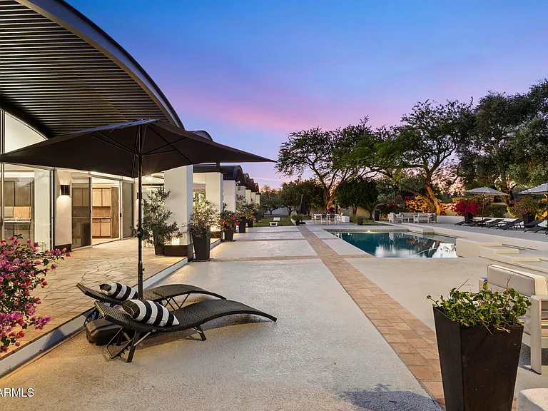 8556 E Sharon Dr — Photo 31