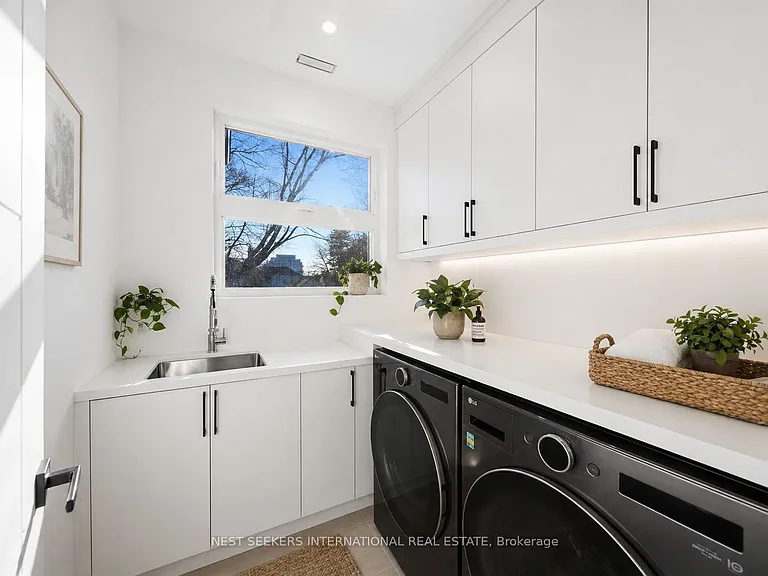 27 Inverleigh Dr — Photo 33