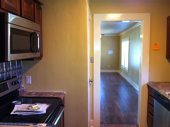 4th image of 1012 Coleman St