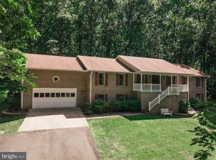 4066 Rolling Hills Dr, Delaplane, VA 20144