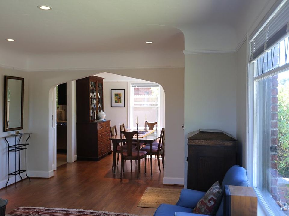 Living/dining room