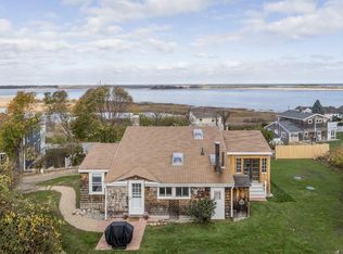 43 Bayview Rd, Ipswich, MA 01938