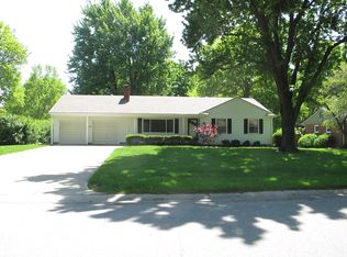 6901 W 68th St, Overland Park, KS 66204