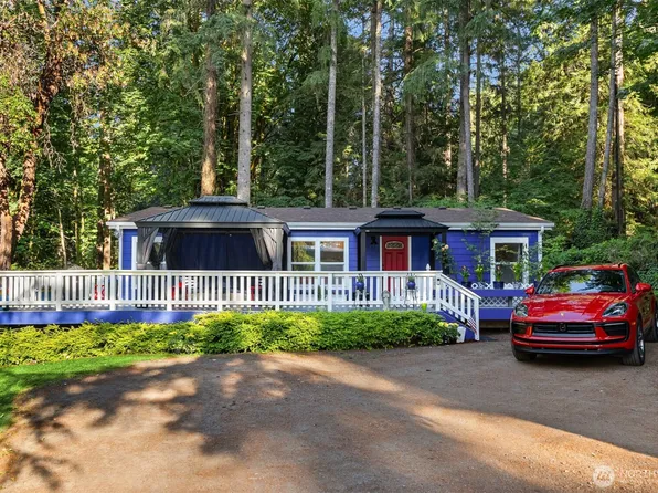 8480 Hansen Road NE, Bainbridge Island, WA 98110