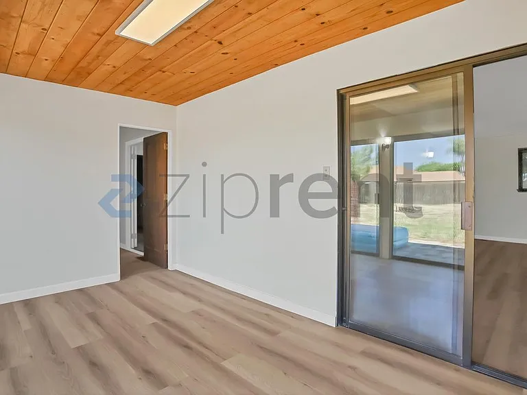 1196 Robinson Ct — Photo 19