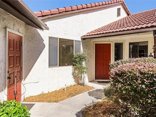 201 Clusterwood Dr, Yalaha, FL 34797