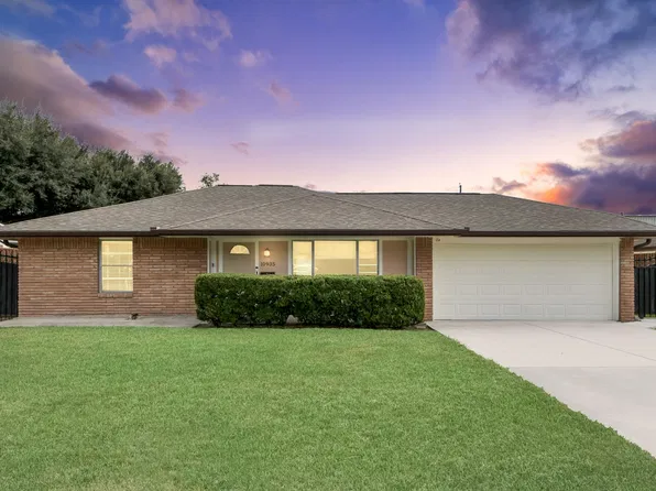 10935 Timberoak Dr, Houston, TX 77043