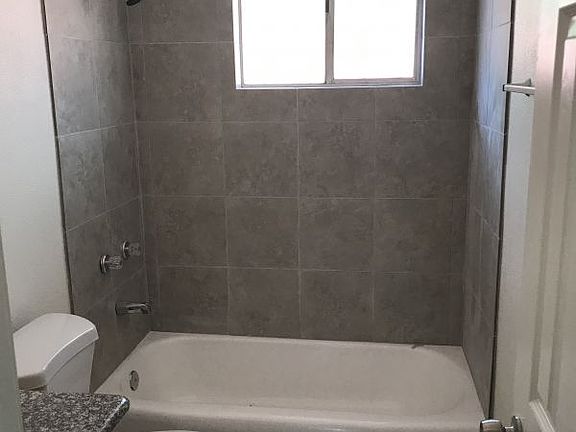 5th image of 1134 1/2 W Belleview St