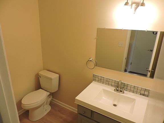 4th image of 1512 Monterry Pl