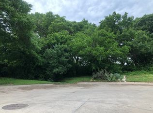 4 Forest Glen Dr, Desoto, TX 75115